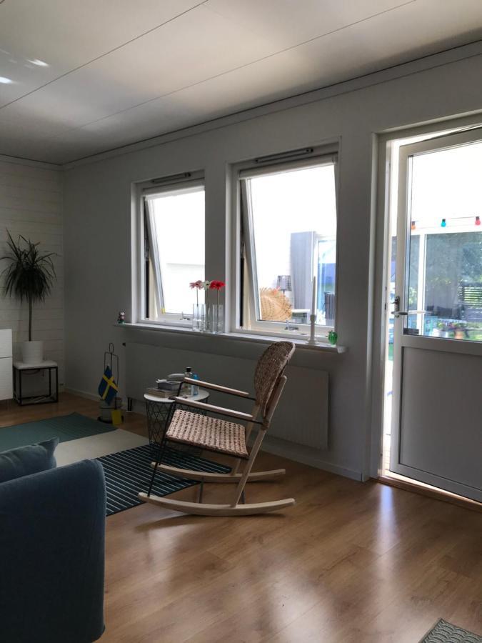 Private Room For Rent In A Villa With Garden View Älmhult エクステリア 写真